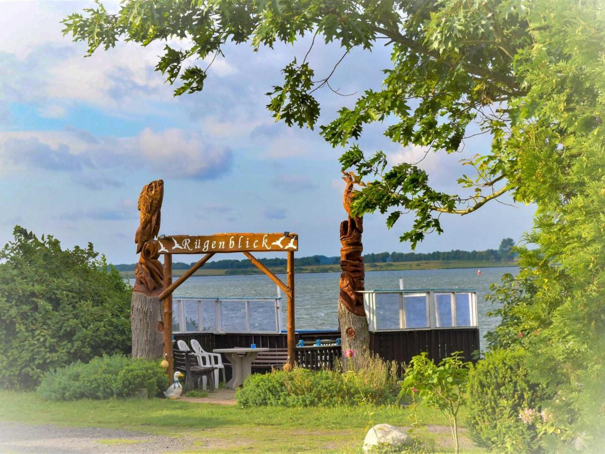 Bungalow Am Sund Stahlbrode Buitenkant foto